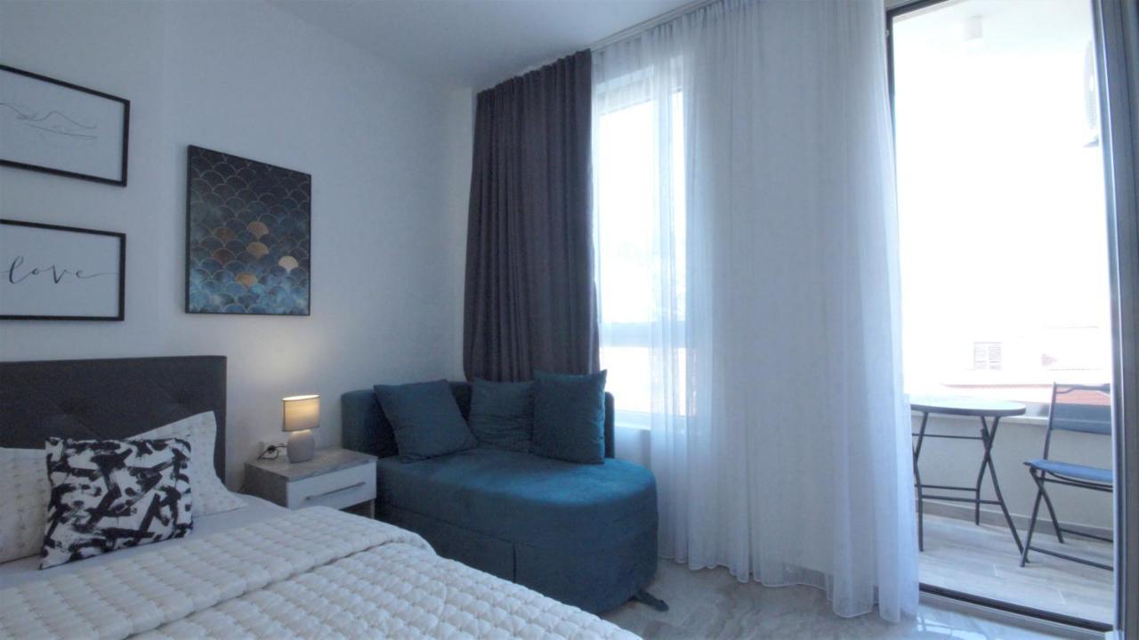 Lägenhet Mondi Azzurri Budva